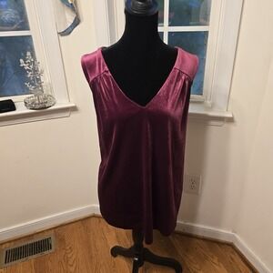Old Navy Sleeveless Stretch Burgundy Velvet Tank Top Back Keyhole V-neck Size XL